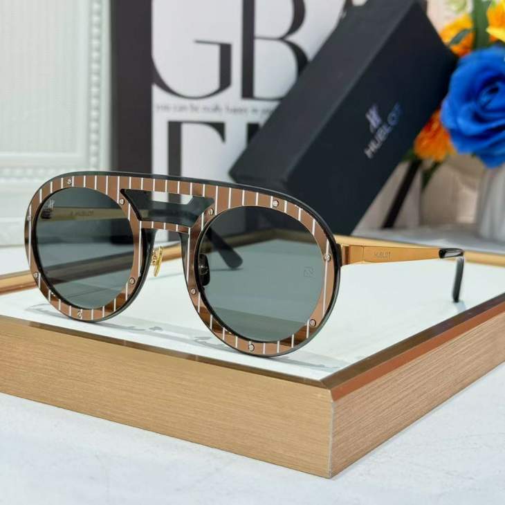 Picture of Hublot Sunglasses _SKUfw71164394fw